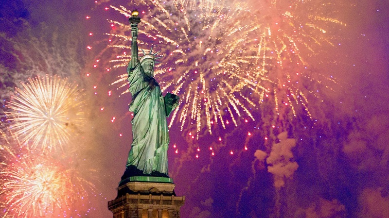 Fireworks statue 2