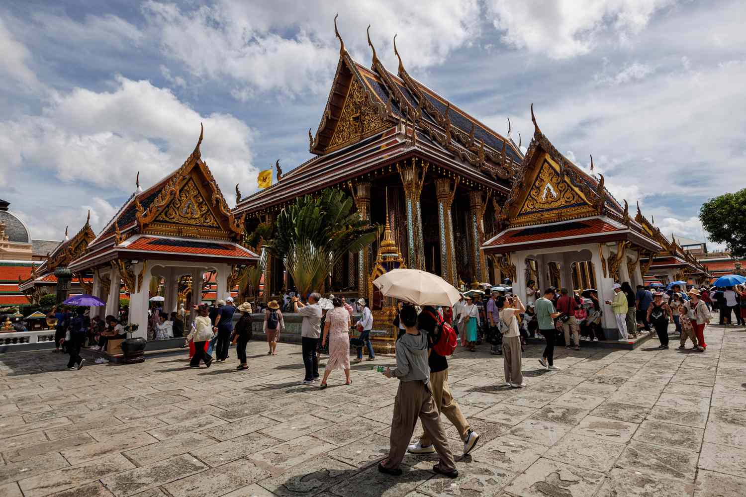 Tal emerald buddha lead image todobangkokdoty25
